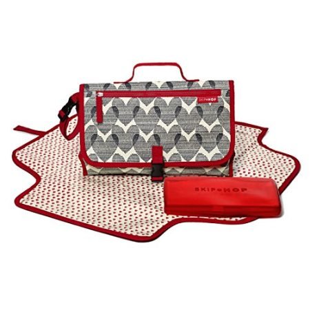 Skip-Hop-GRAB-GO-Pronto-Changing-Station-Hearts-0